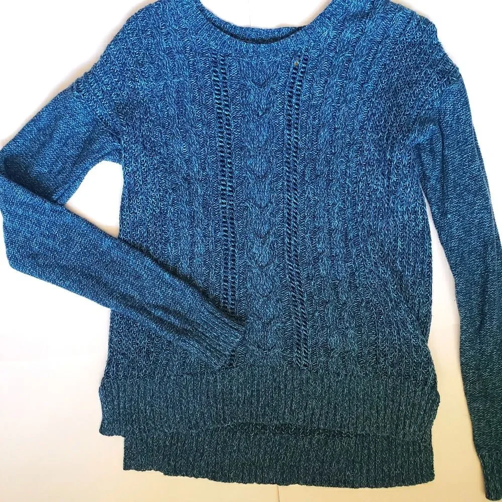 Prince & Fox Blue Cable Knit PullOver Sweater